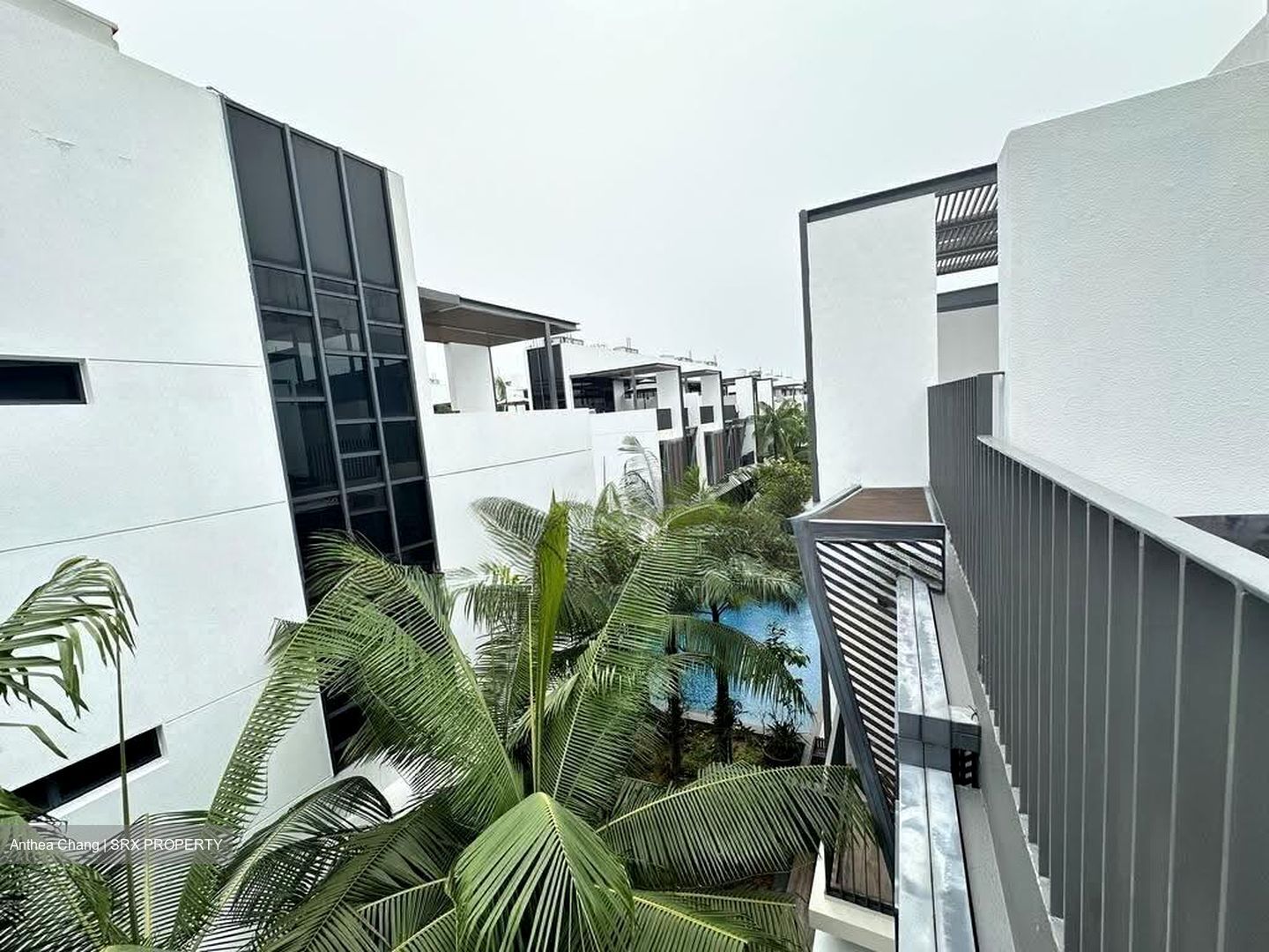 Alana (D28), Terrace #635976711
